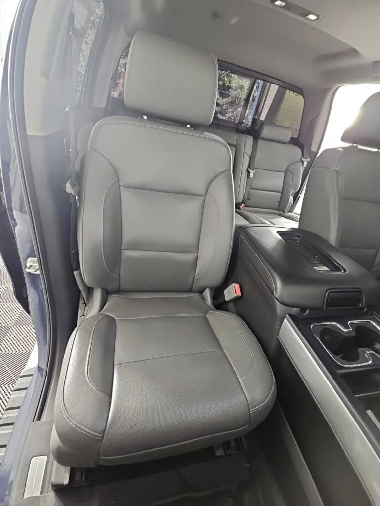 Used 2018 Blue Chevrolet LTZ image 21