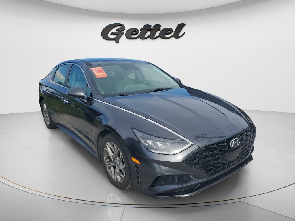 Used 2021 Gray Hyundai SEL image 3