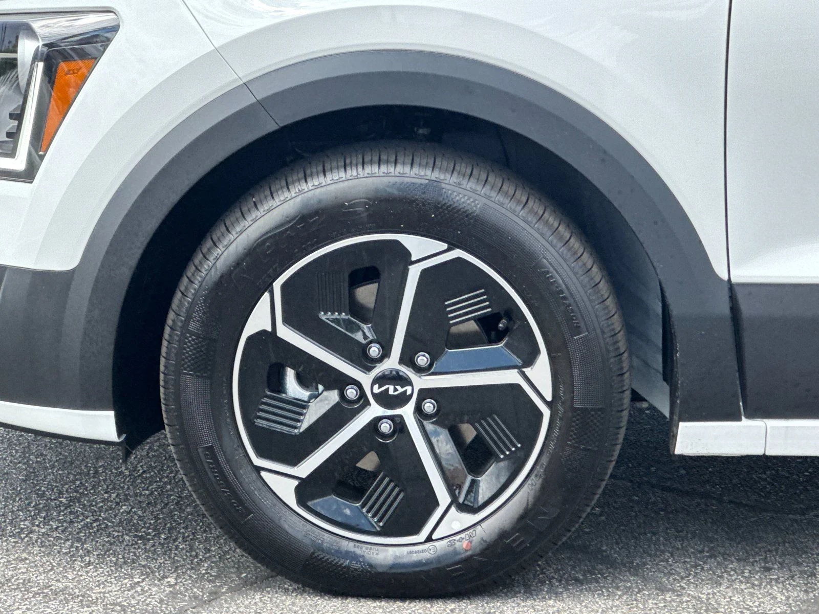 New 2026 White Kia LX image 30