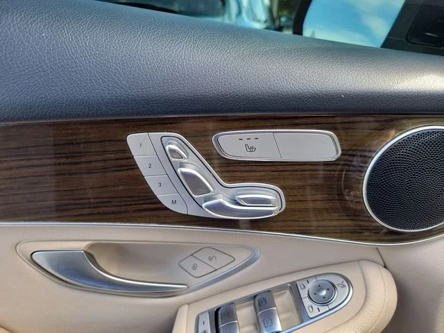 Used 2021 Blue Mercedes-Benz GLC 300 image 17