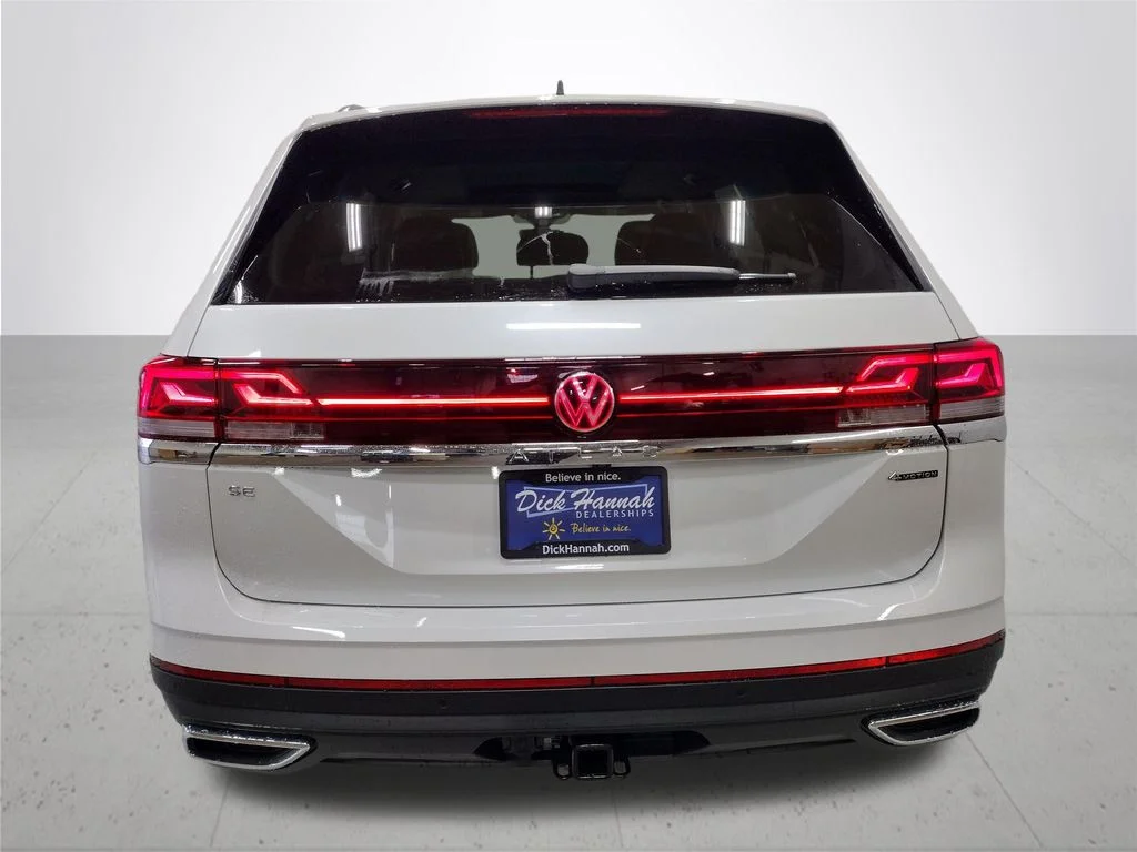 New 2026 White Volkswagen SE w/Technology image 11