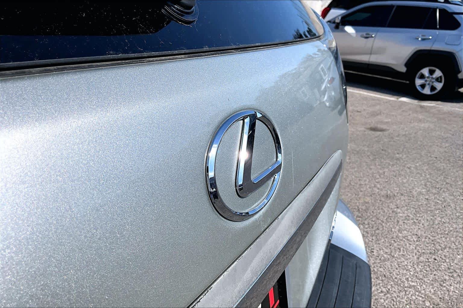 Used 2008 Millennium Silver Metallic Lexus  image 30