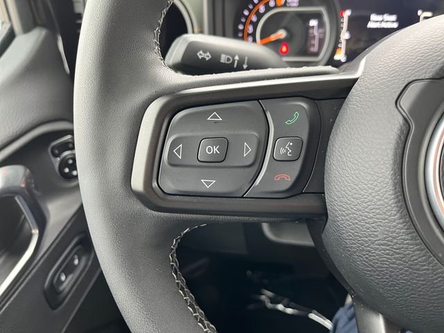 Used 2025 Black Jeep Mojave image 22