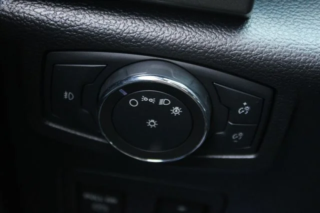 Used 2018 Gray Ford XLT image 20