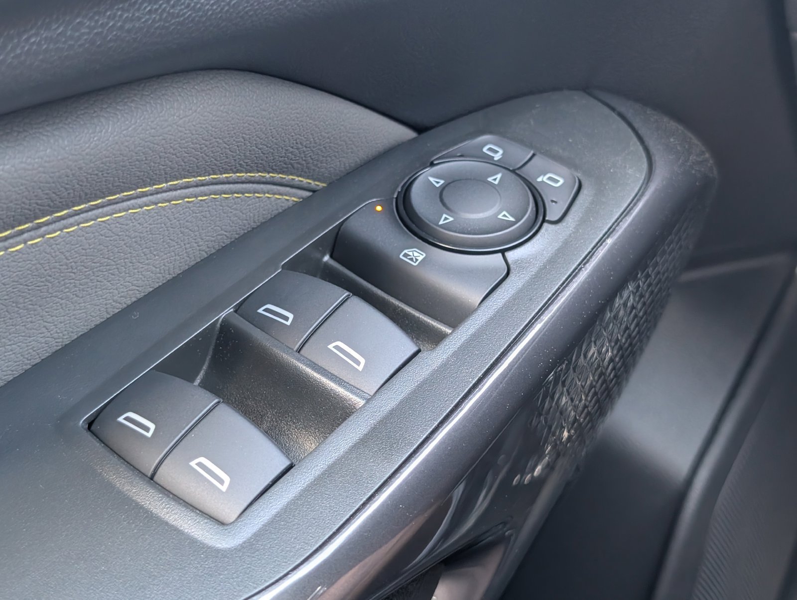 New 2026 Cacti Green Chevrolet ACTIV image 20