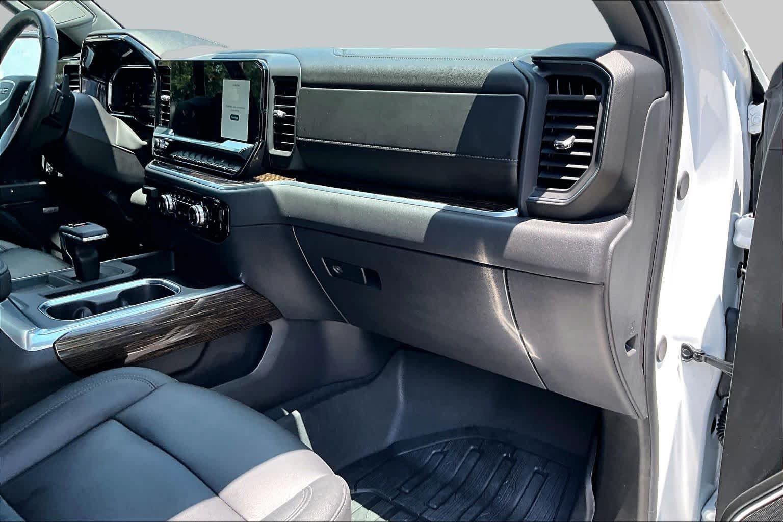 Used 2026 Summit White GMC Elevation image 19