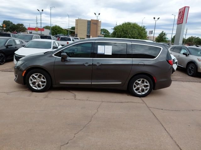 Used 2019 Gray Chrysler Touring L Plus image 7