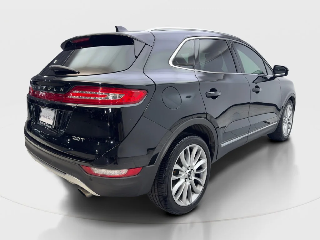 Used 2017 Black Lincoln Reserve image 7