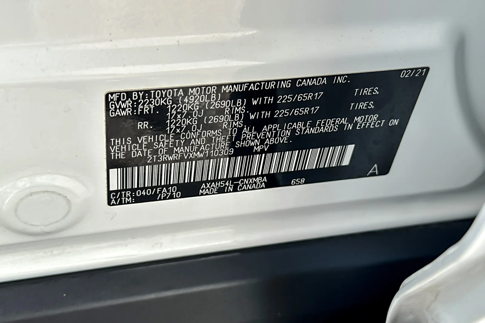 Certified Used 2021 Super White Toyota Hybrid XLE image 27