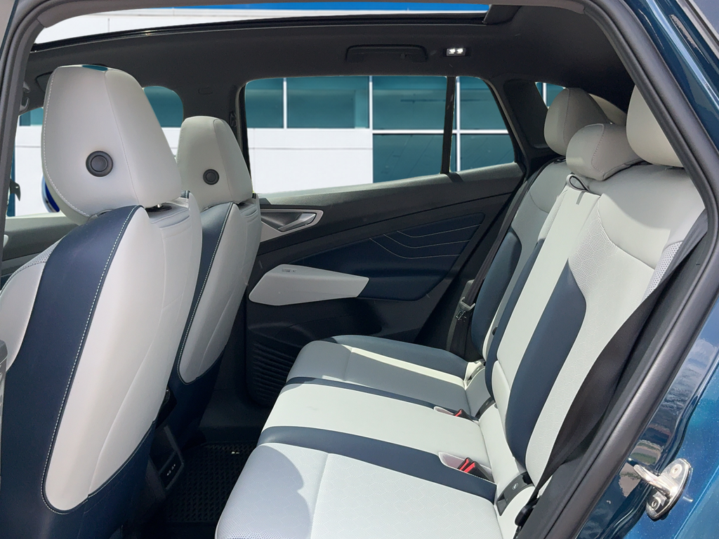 Certified Used 2023 Blue Volkswagen S image 12