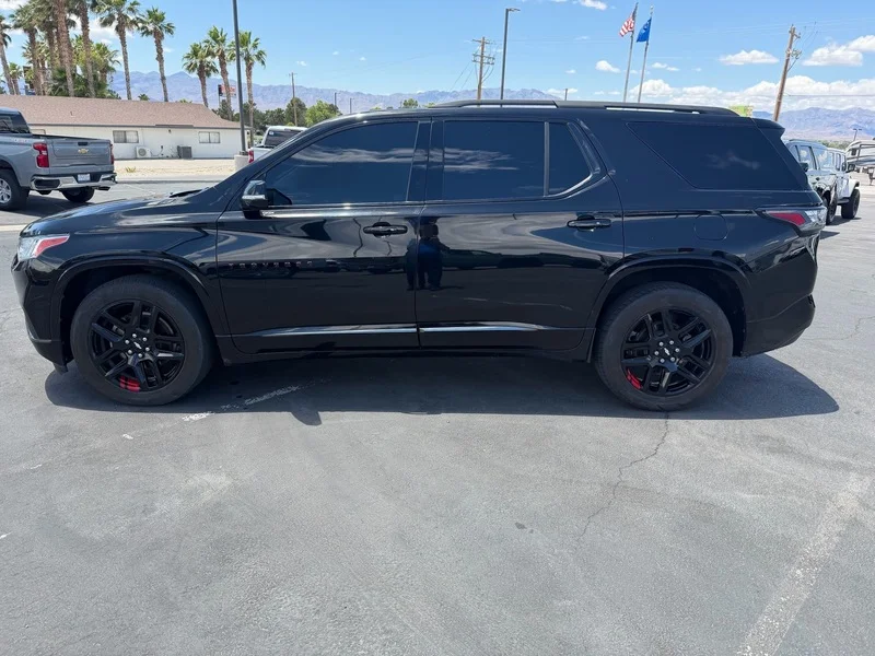 Used 2019 MOSAIC BLACK METALLIC Chevrolet Premier image 4
