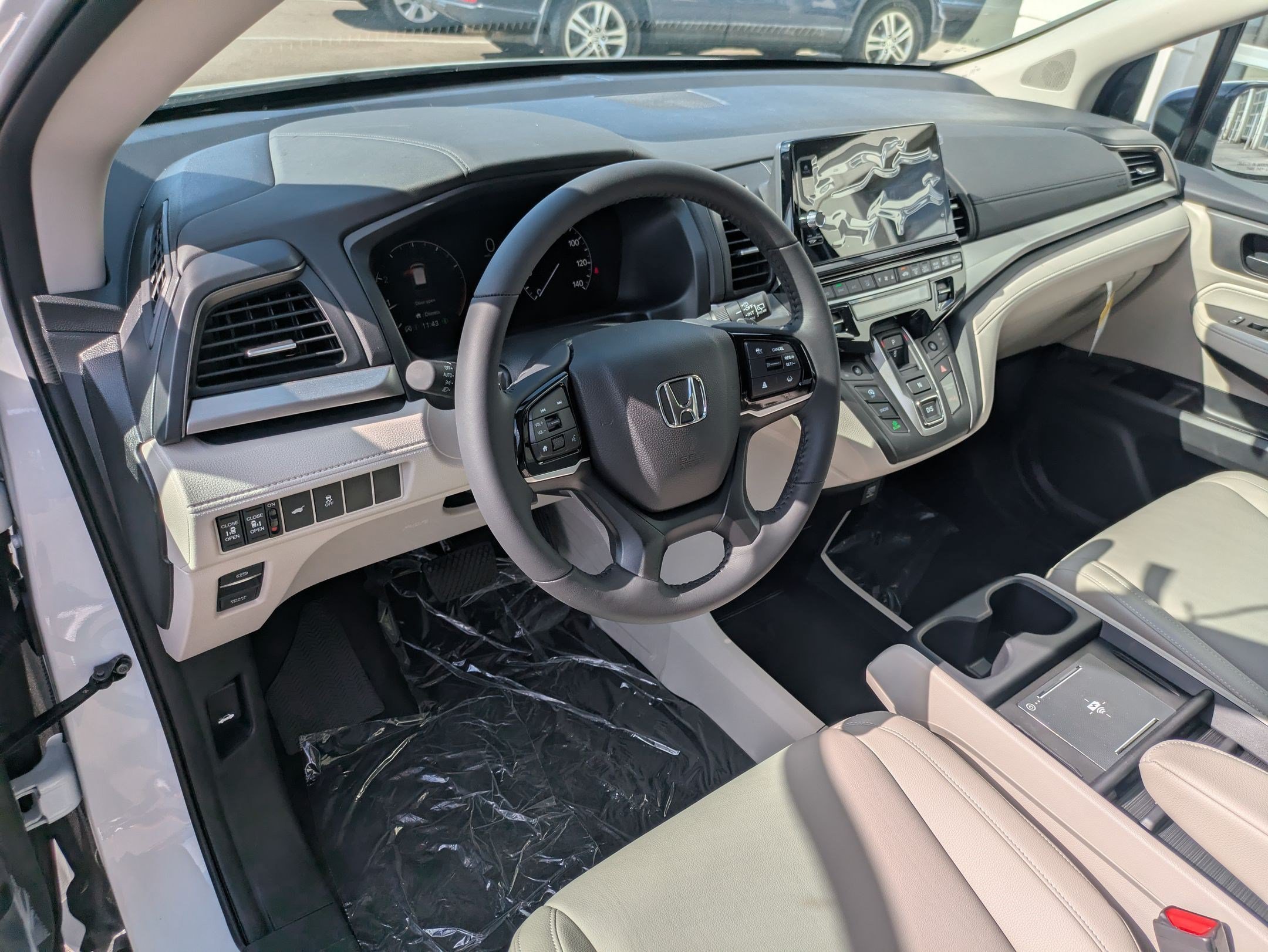 New 2026 Platinum White Pearl Honda EX-L image 10