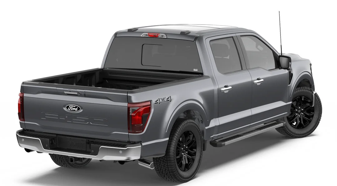 New 2026 Carbonized Grey Metallic Ford XLT image 3
