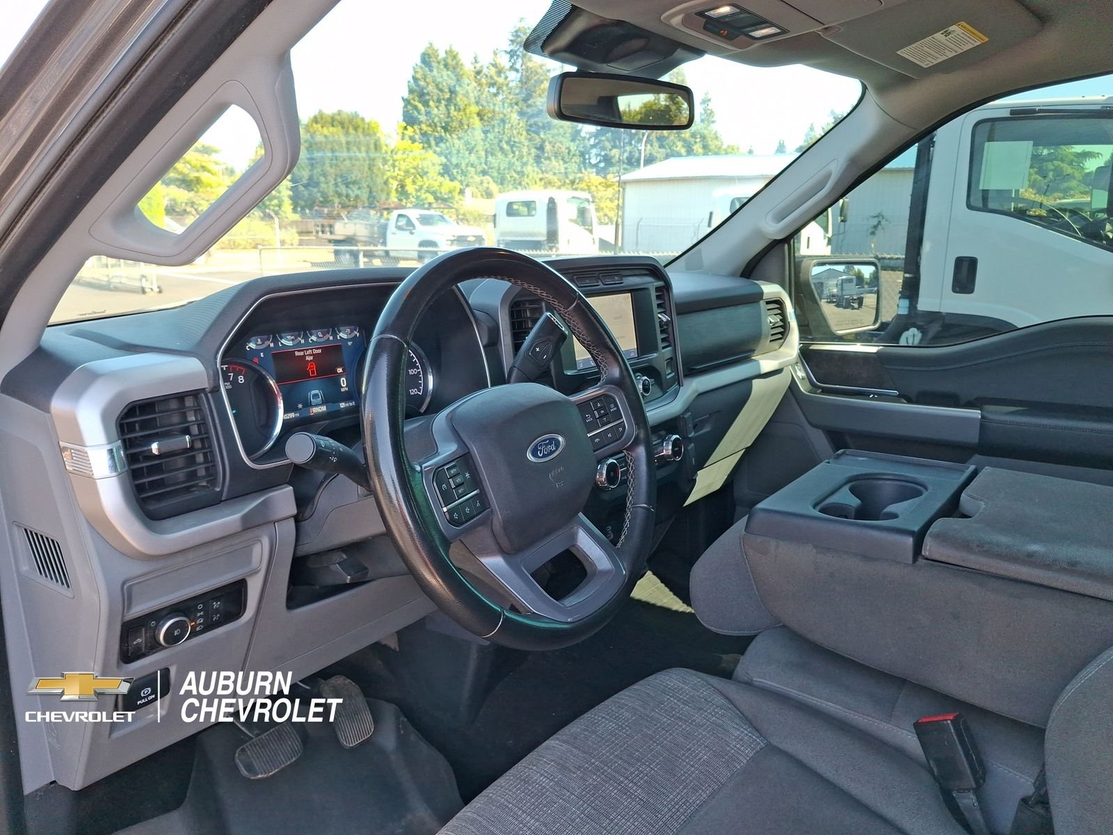 2023 Ford F-150 XLT - Photo 17