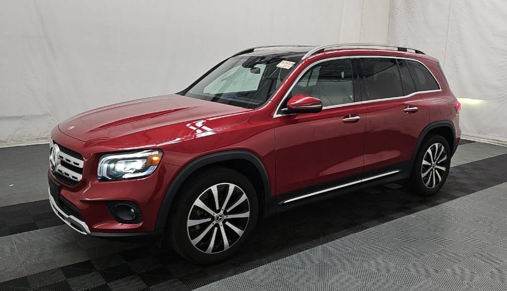 Used 2023 Red Mercedes-Benz GLB 250 image 1