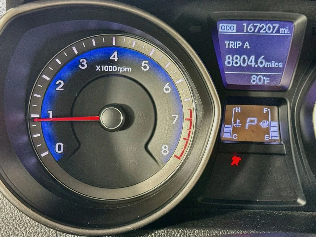 Used 2013 Black Hyundai Base image 14