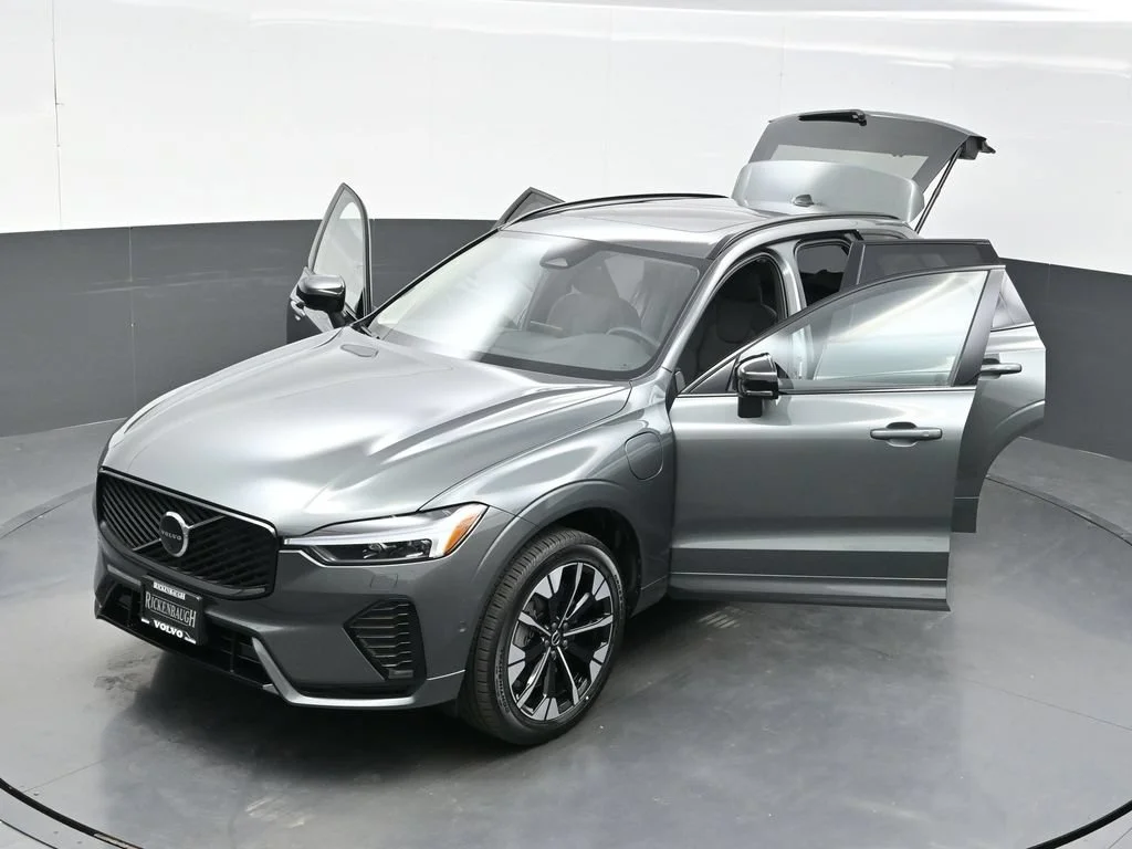 New 2027 Forest Lake Volvo T8 Plus image 38