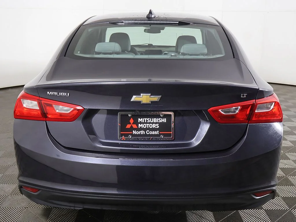 Used 2023 Gray Chevrolet LT image 10