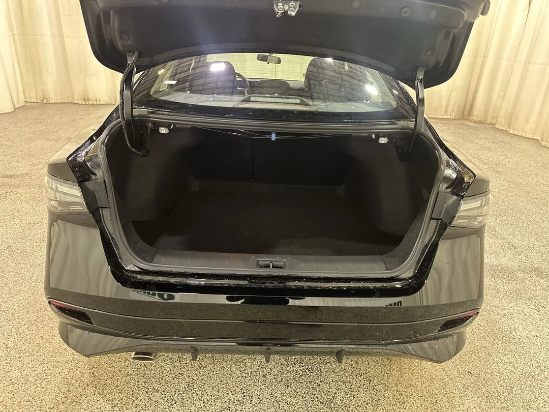 2026 Nissan Sentra SR - Photo 16