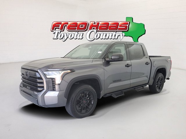 2023 Toyota Tundra 4WD SR5