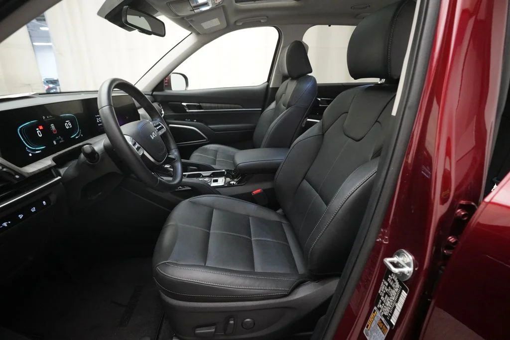 Used 2024 Red Kia EX image 6