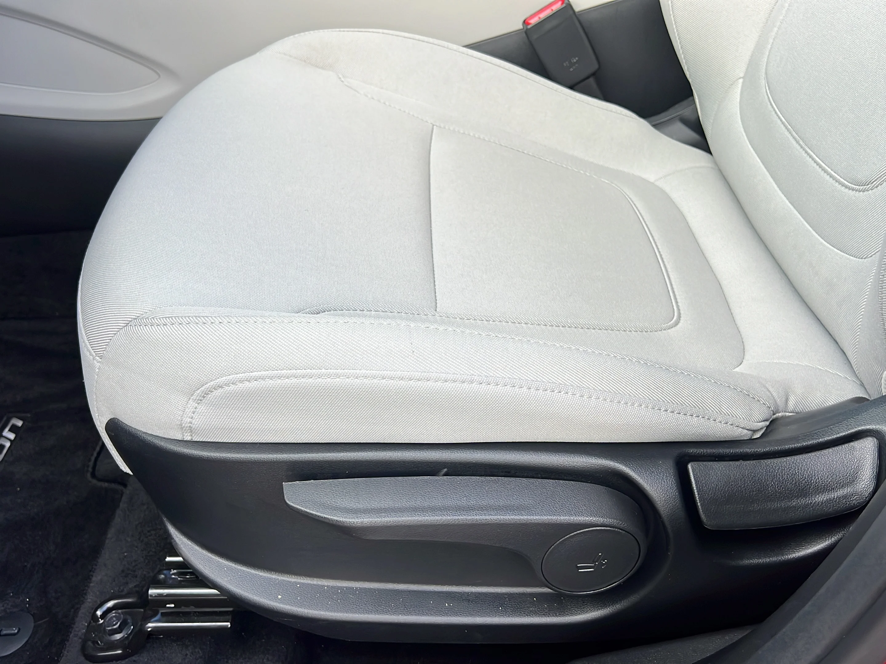 Used 2026 Ultimate Red Hyundai SE image 15