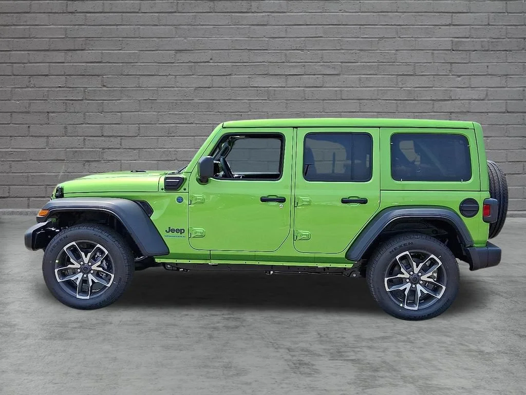 New 2025 Mojito Clearcoat Jeep Sport S image 5