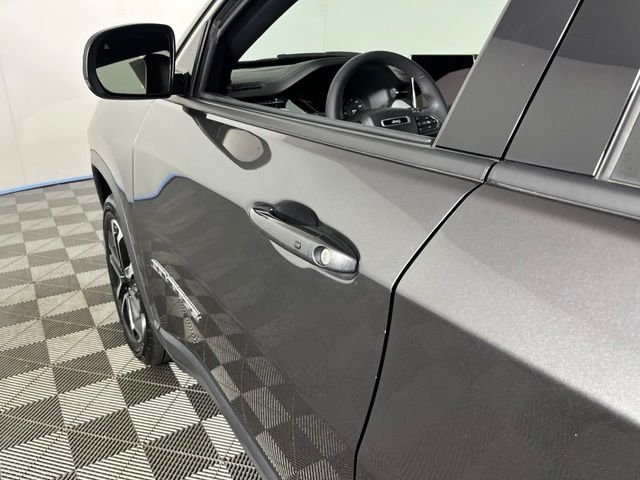 Used 2023 Gray Jeep Limited image 13