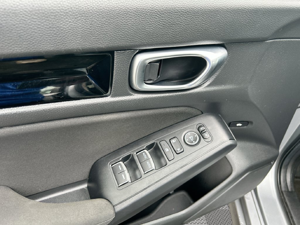 Used 2024  Honda EX image 28