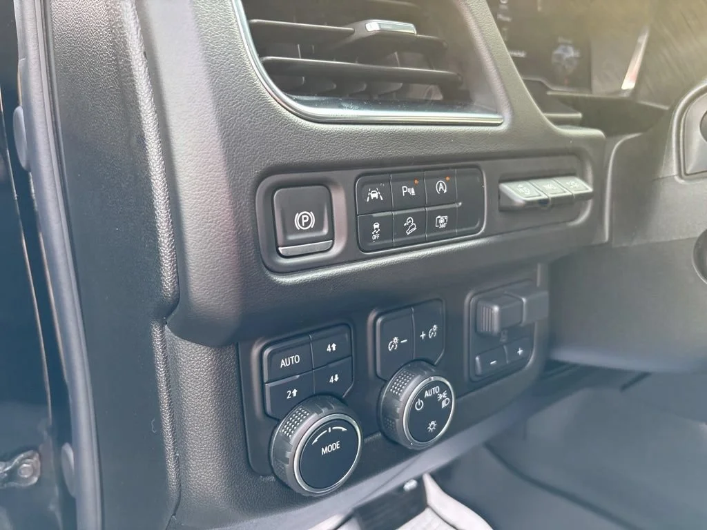 Used 2024 Black Chevrolet High Country image 24