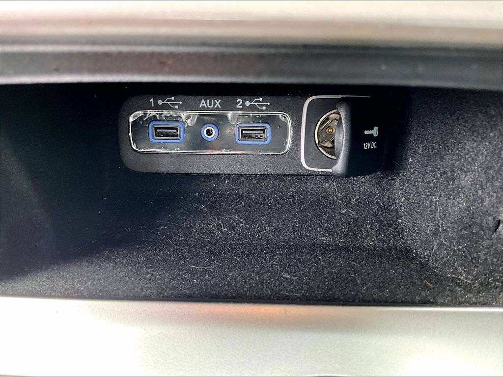 Used 2019 Bright White Clearcoat Jeep Altitude image 27