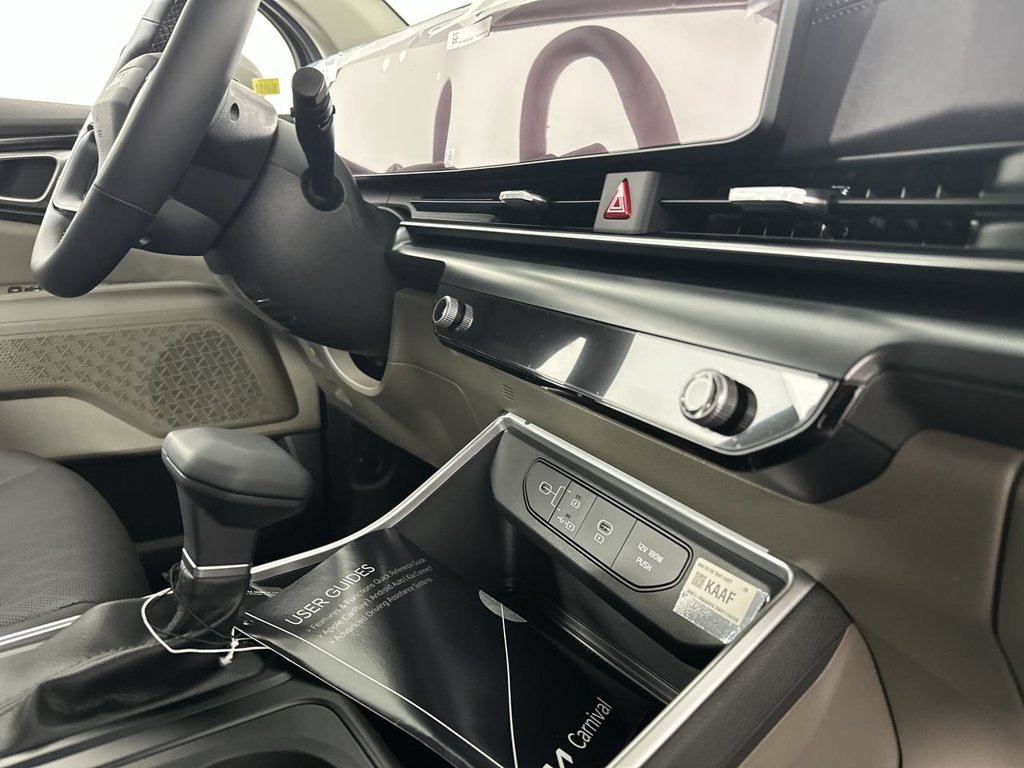 New 2027 Ceramic Silver Kia LXS image 15