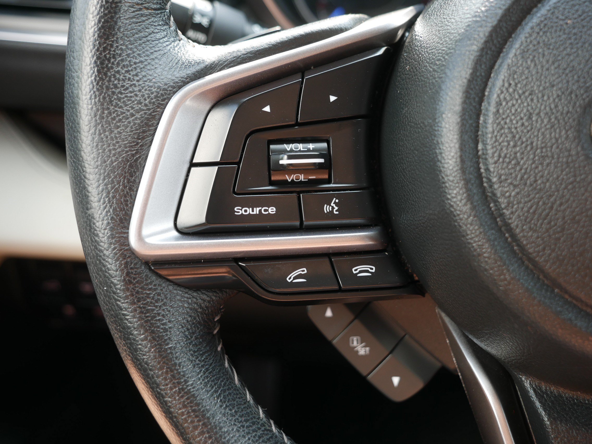 Used 2022 Magnetite Gray Metallic Subaru Limited image 31
