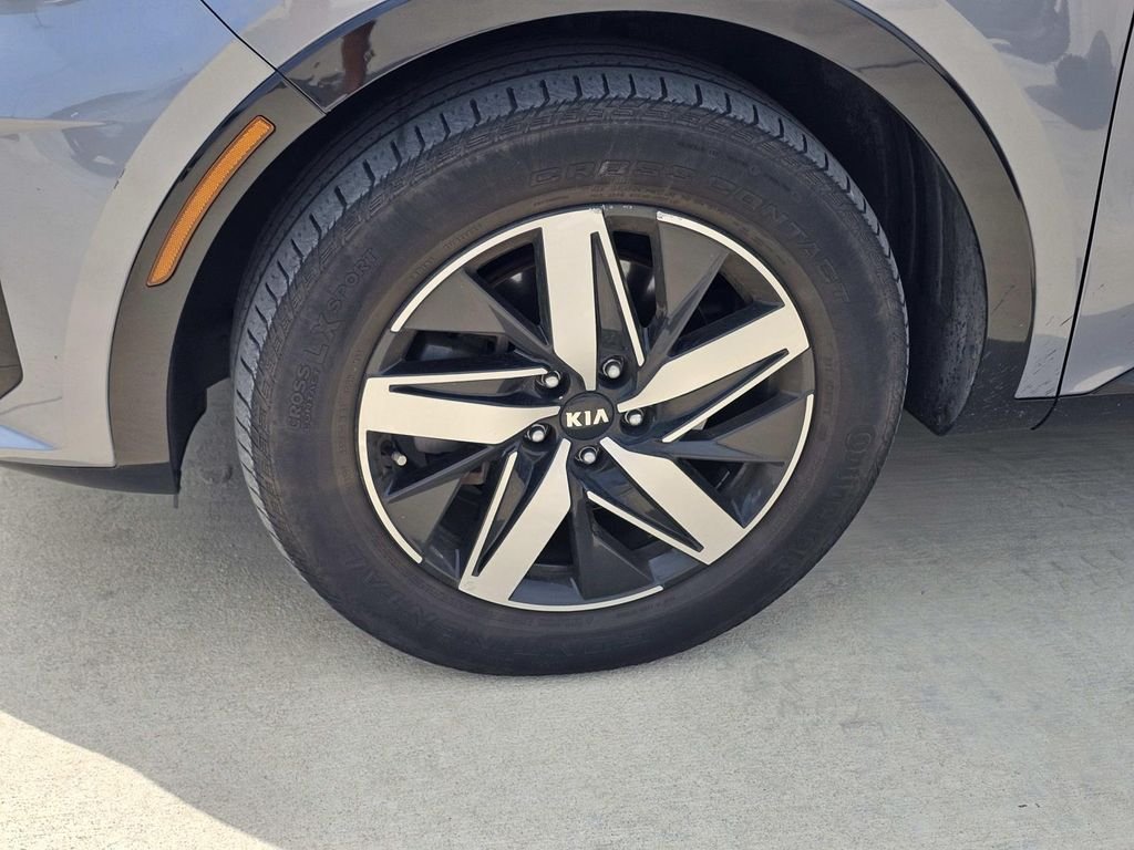 Used 2021 Silver Kia EX image 7