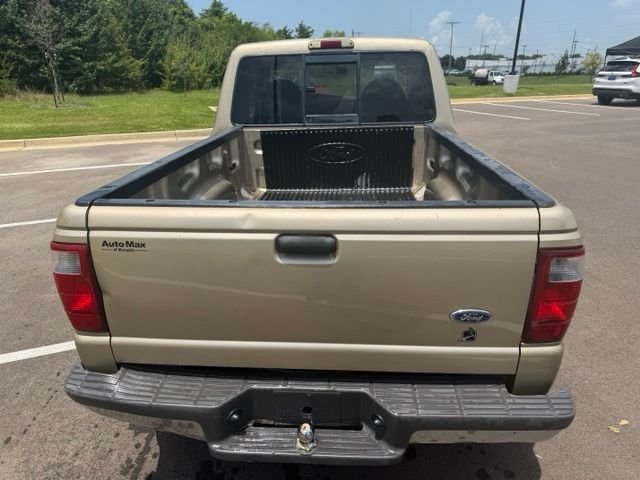 Used 2001 Harvest Gold Clearcoat Metallic Ford XLT image 5