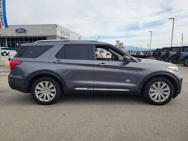 Used 2024 Gray Metallic Ford King Ranch image 7