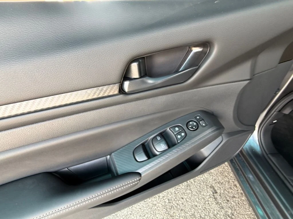 New 2026 Gray Nissan 2.5 SV image 11