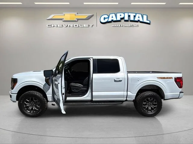Used 2025  Ford Tremor image 9