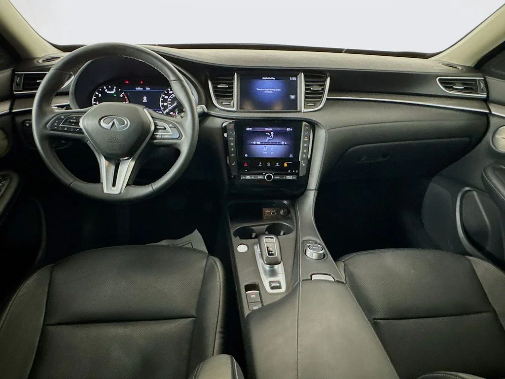 Certified Used 2023 White INFINITI LUXE image 27
