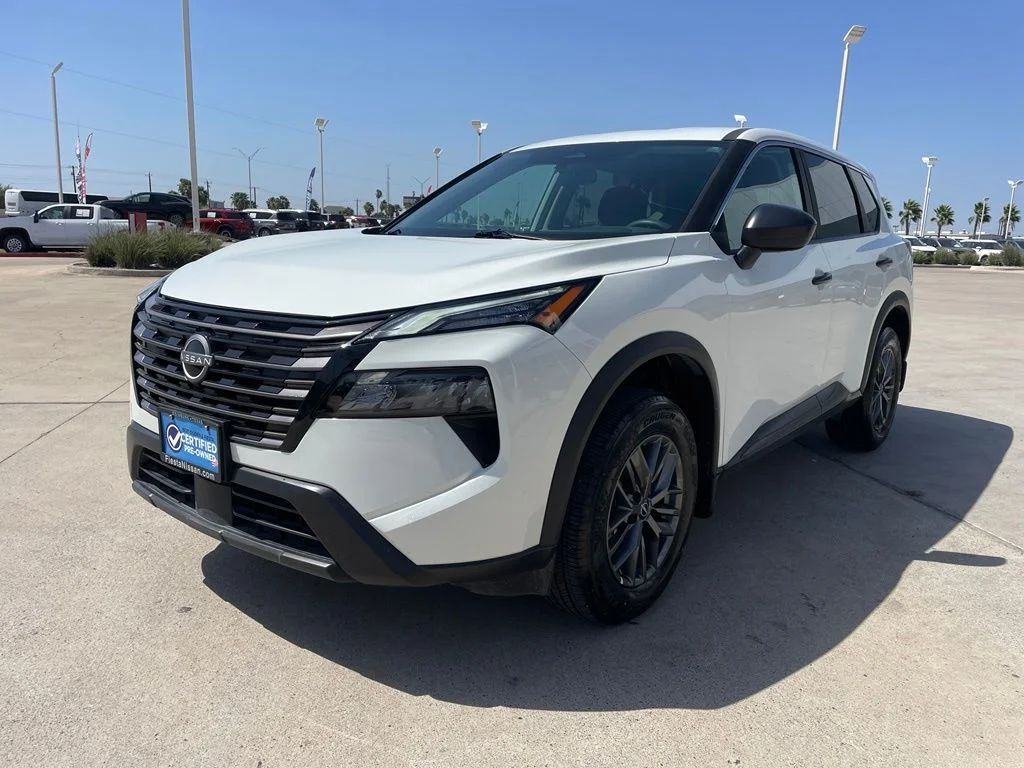 Used 2026 White Nissan S image 3