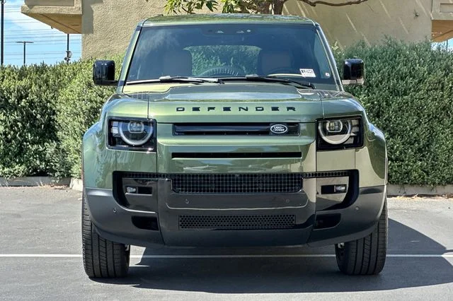 New 2026 Woolstone Green Land Rover S image 8