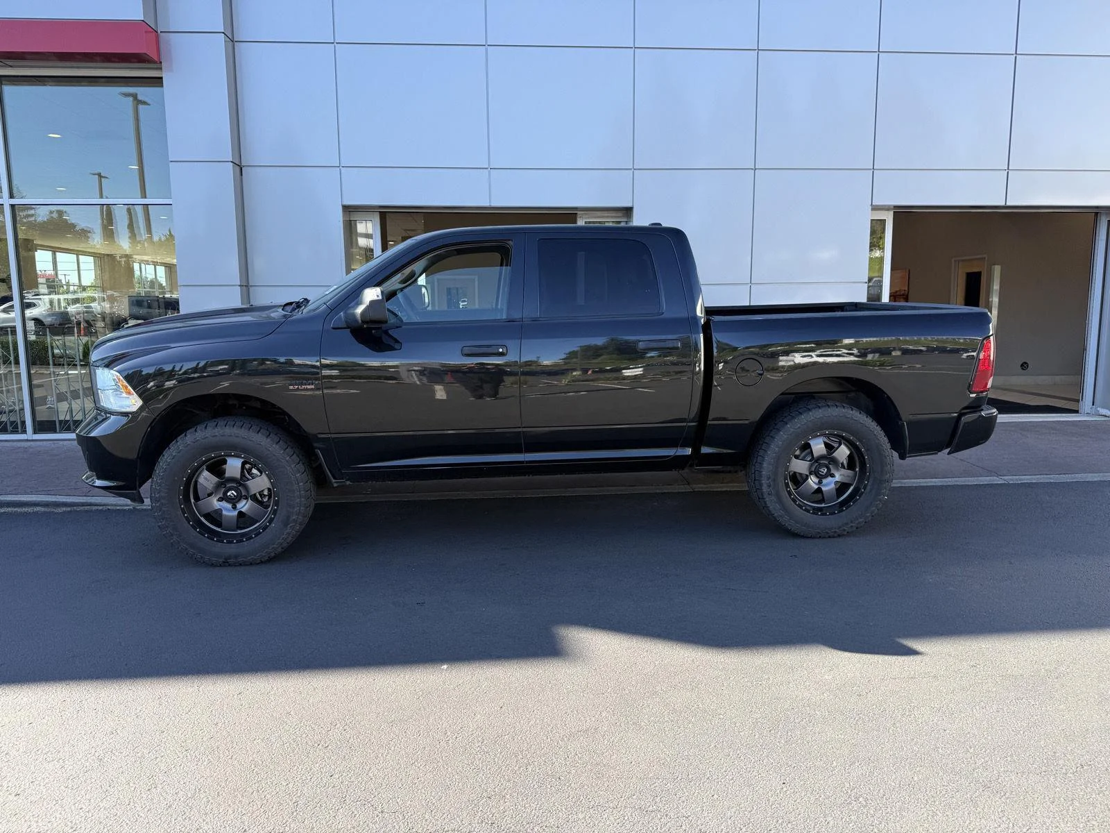 Used 2017 Brilliant Black Crystal Pearlcoat Ram Express image 2