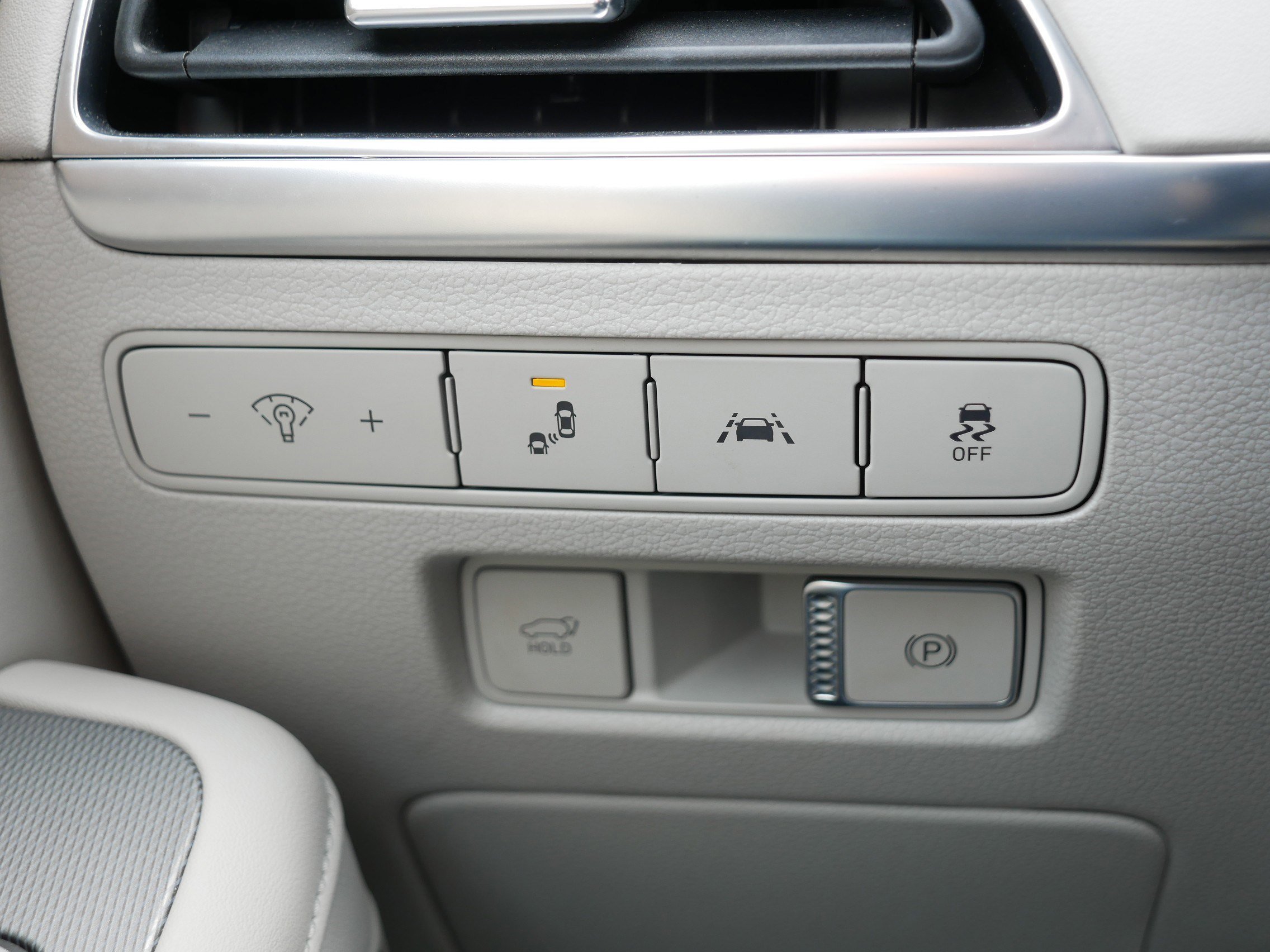 Certified Used 2021 Hyper White Hyundai Limited image 26