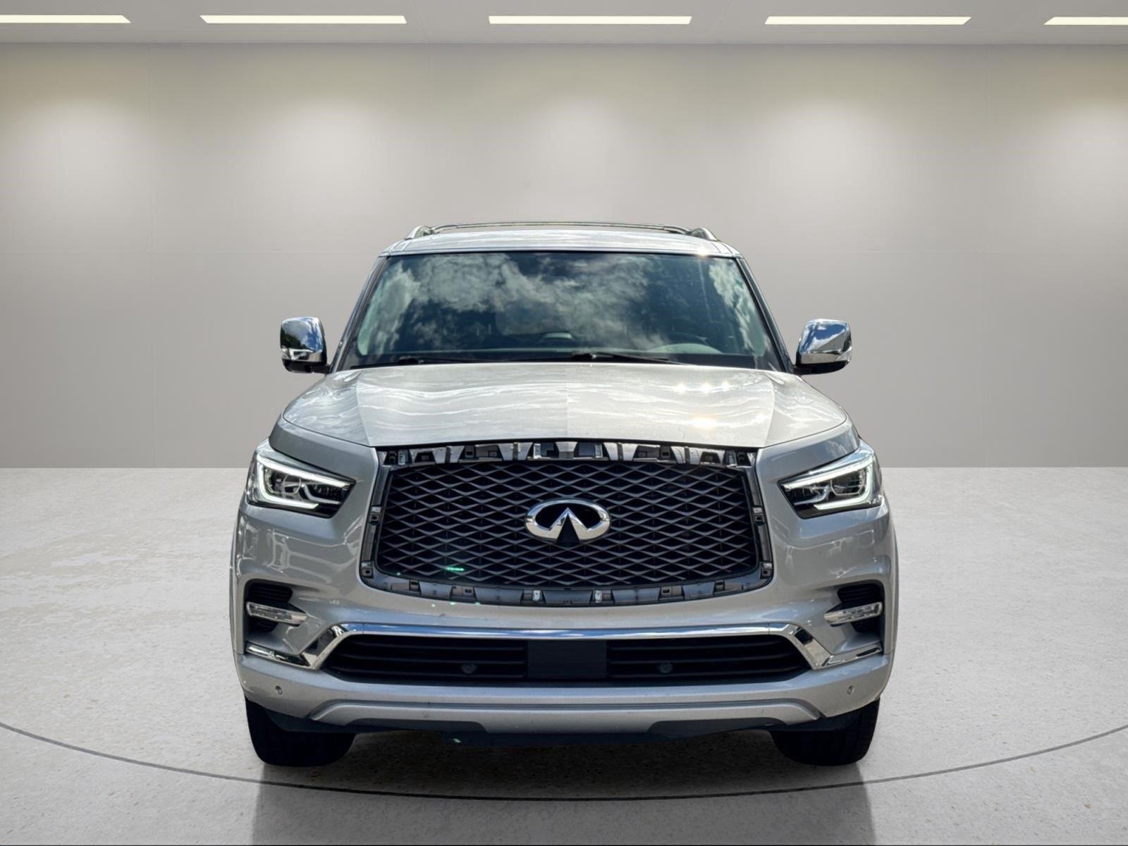 Used 2019  INFINITI  image 8