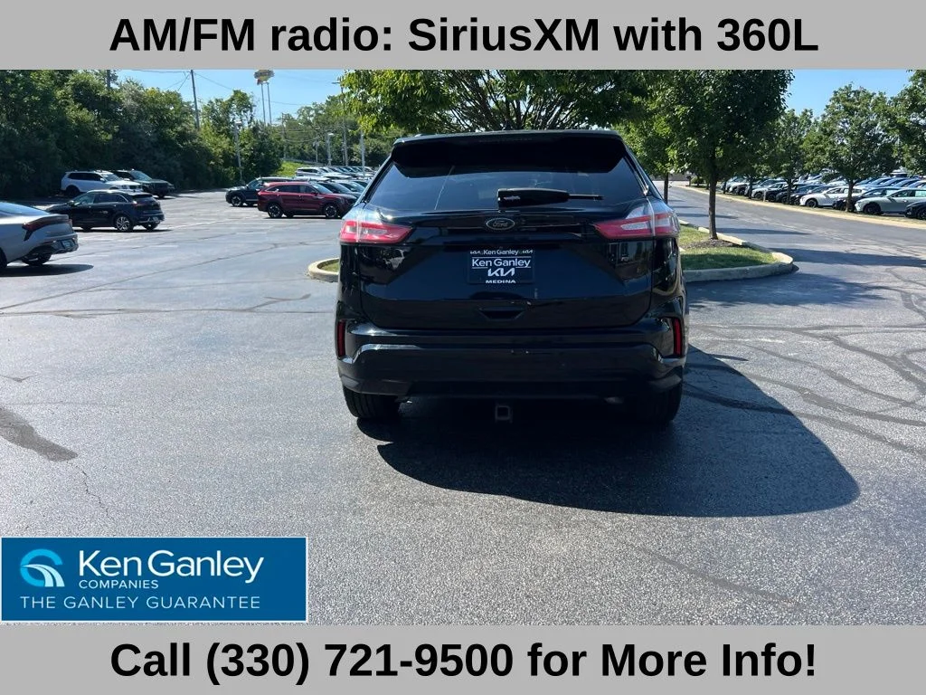 Used 2022 Black Ford SE image 11