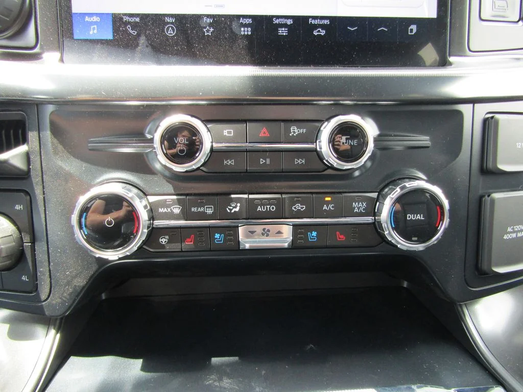 New 2026 Ruby Red Metallic Tinted Clearcoat Ford Lariat® image 21
