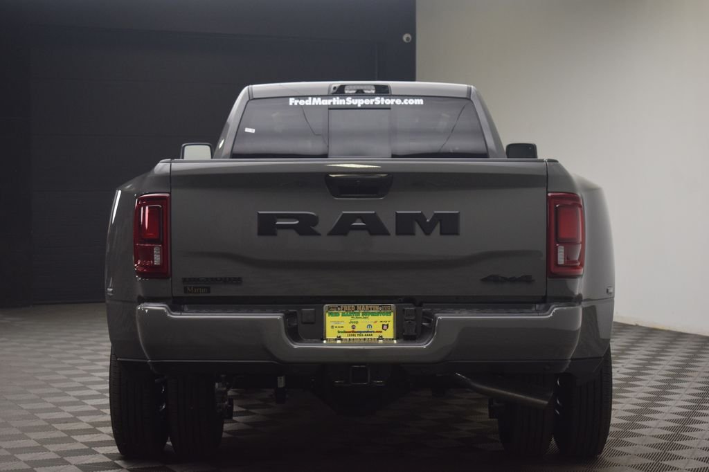 New 2026 Ceramic Gray Clear-Coat Exterior Paint RAM Big Horn image 11