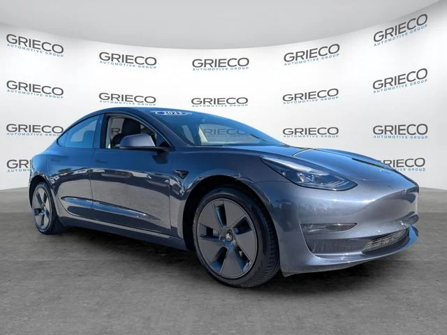 2023 Tesla Model 3 -'s photo