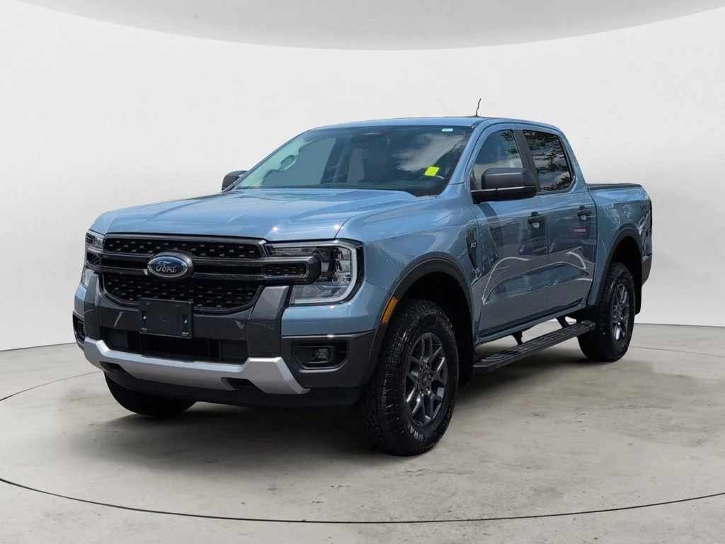 Used 2025 Gray Ford XLT image 6