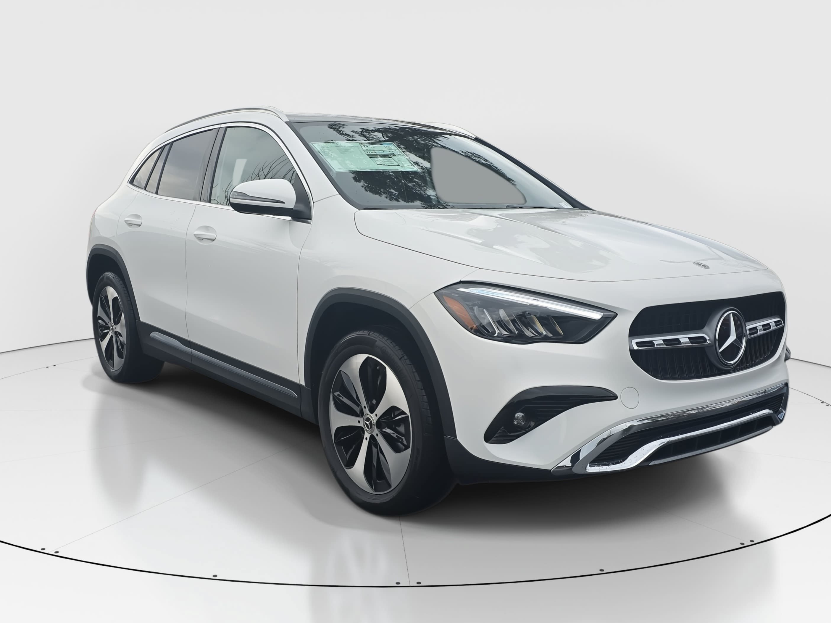 New 2026 Polar White Mercedes-Benz GLA250 image 3